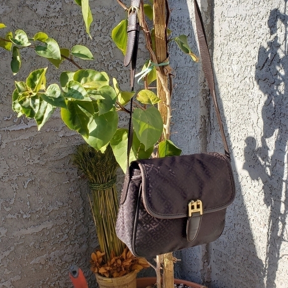 THIS RARE VINTAGE BALLY CROSSBODY BAG - Picture 9 of 11